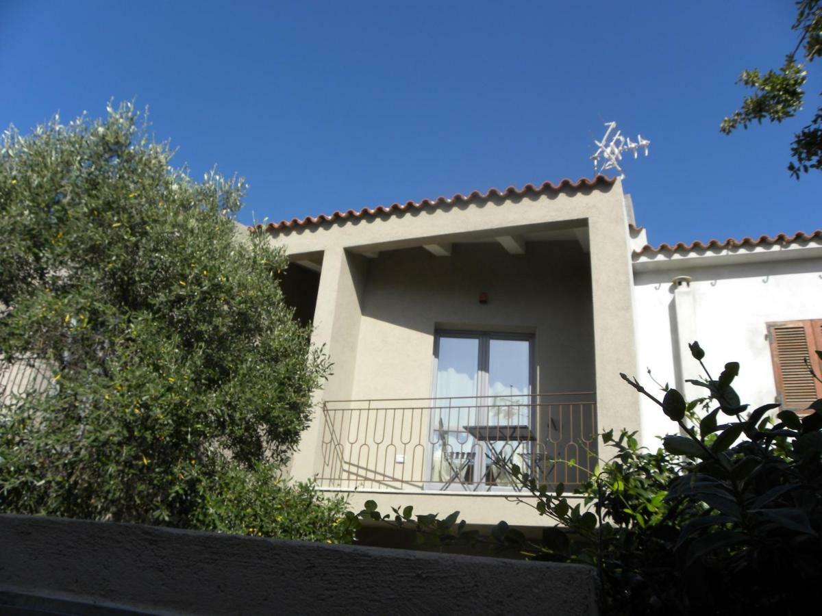 Ferienwohnung Petra Sarda San Pantaleo Exterior foto